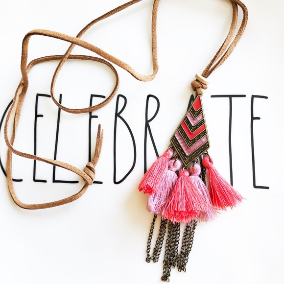 NWT! Exotic Long Necklace - Picture 1 of 3